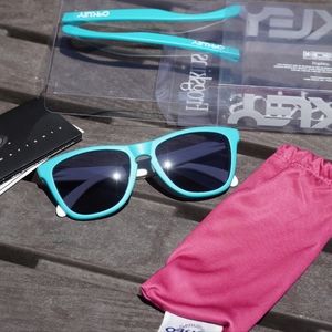 Oakley Frogskins - Four Legged Matte Turquoise/ White - 2009